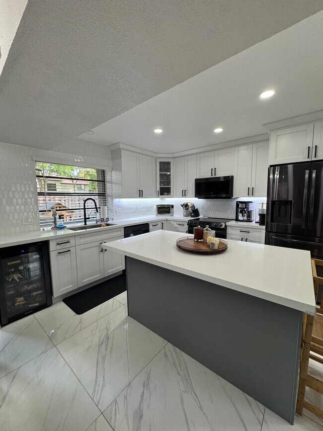 Building Photo - 13299 SW 112th Ter