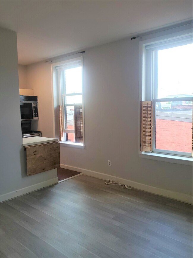 333 2nd St NE