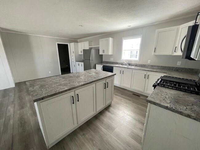 Photo - 69 Ashley Cir