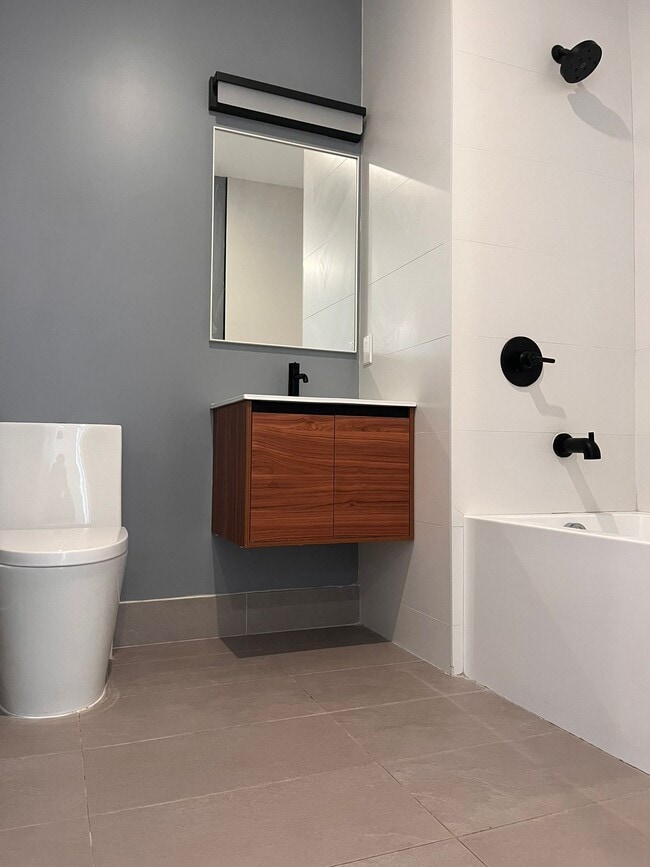 Photo - 546 Martin Luther King Jr Dr Unit 408