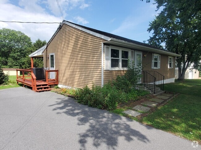 Building Photo - 570 Guldin Rd Rental