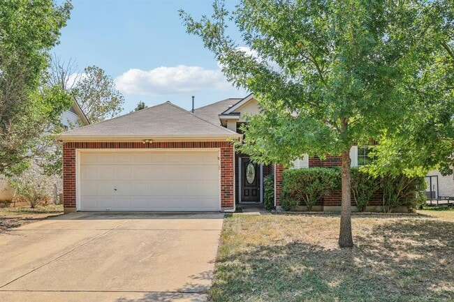 Building Photo - 602 Los Robles Rd