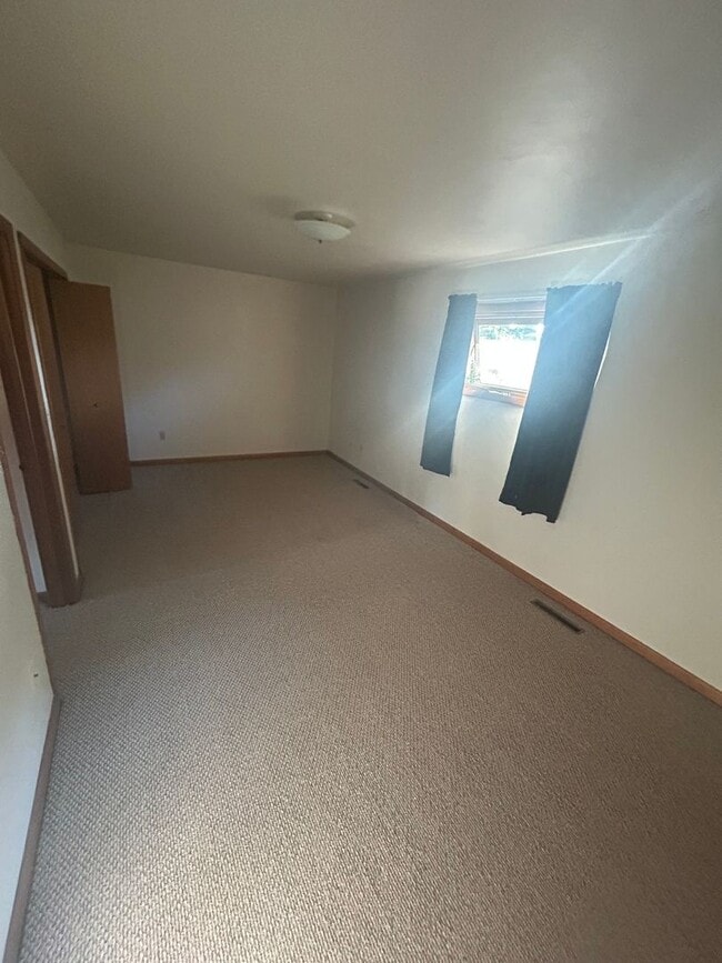 Photo - Colonial Gardens Apartments Unit Apt 50