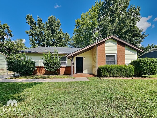 Building Photo - 3400 Pine Meadow Dr