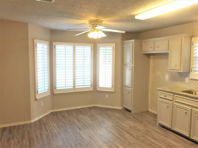 Photo - Beautifully Updated 3 bed 2 bath