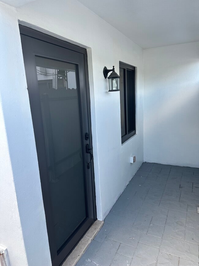 Photo - 2934 SW 11th St Unit 2