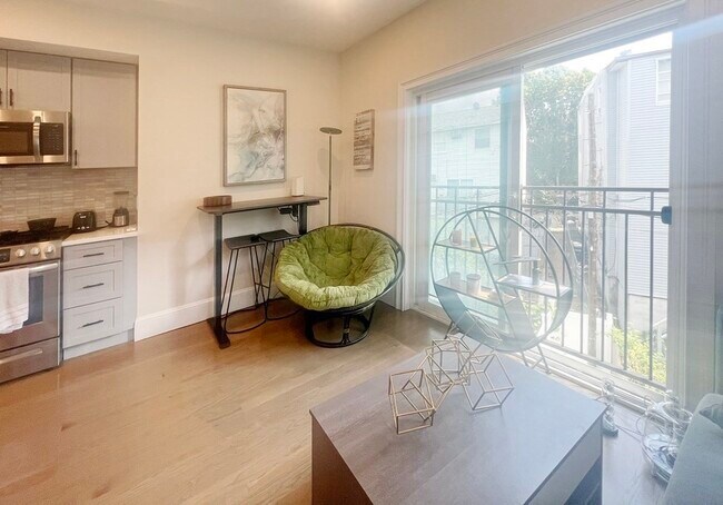 Photo - 159 Bennington St Unit 2