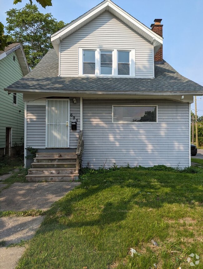 Building Photo - 695 Algonquin St Rental