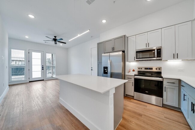 Building Photo - 1601 Mustang Dr Rental