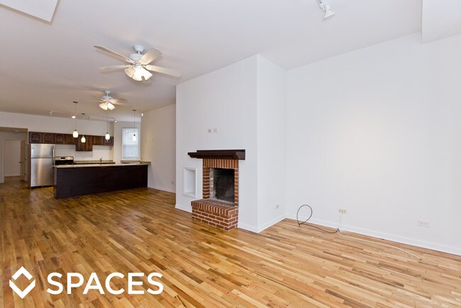 Photo - 916 W Roscoe St Unit 2