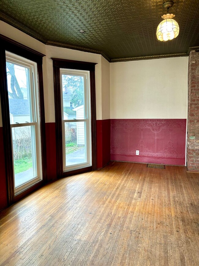 Photo - 3 Bedoom SIngle Family - 14620 Zip - South Ave & Elmwood Area