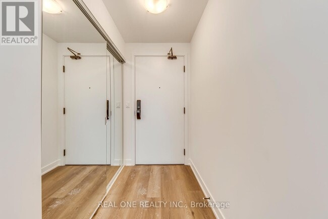 Photo - 2075 Lakeshore Rd. Unit 2010