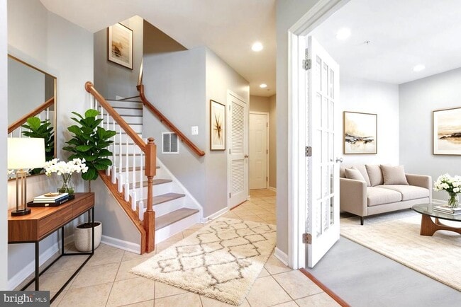 Photo - 1739 Theale Way