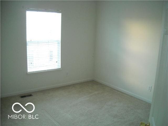 Photo - 998 3rd Ave NW