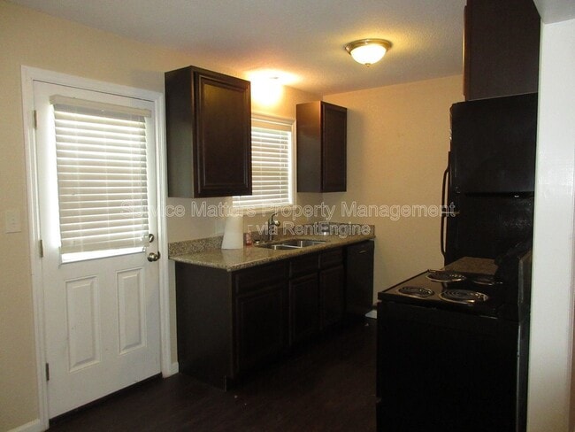 Photo - 4287 Diamond St