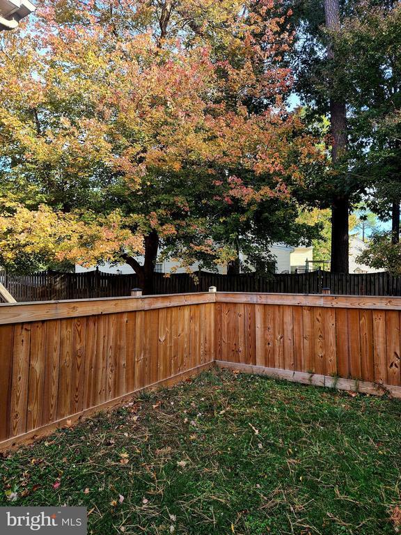 Photo - 318 Hanna Ct