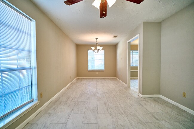 Photo - 2314 Pebbledowne Cir