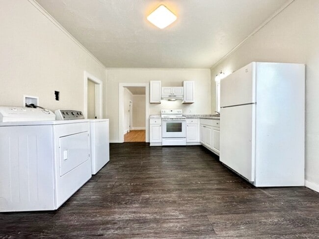Photo - 1152 Stuart St