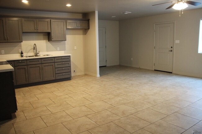 Photo - 155 W 12th St