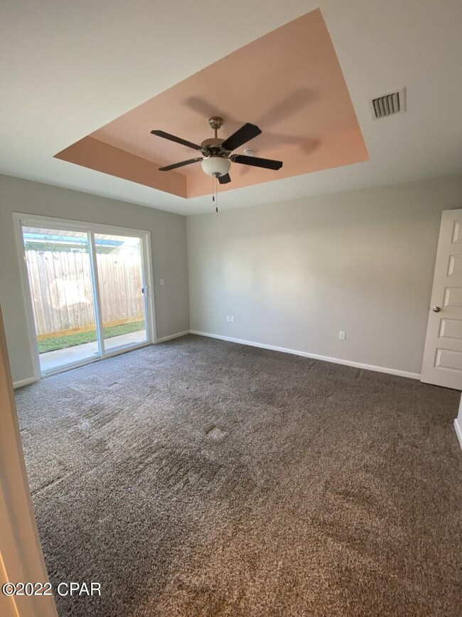 Photo - 401 Raven Ln