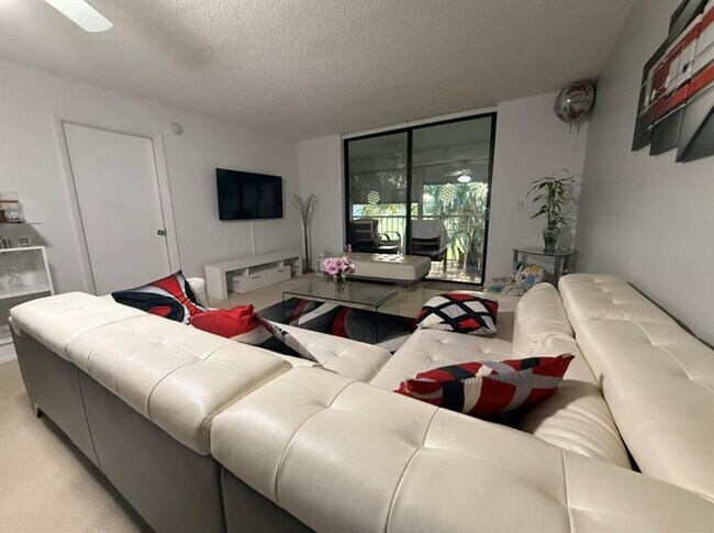 Photo - 7420 NW 18th St Unit 203