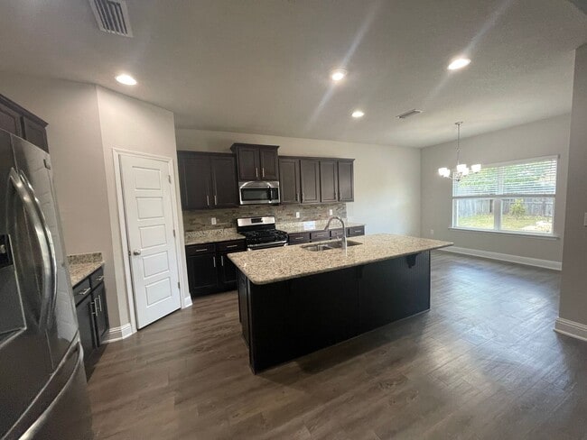 Photo - ~Stonebridge Subdivision~ 5 bedroom 3 bath...