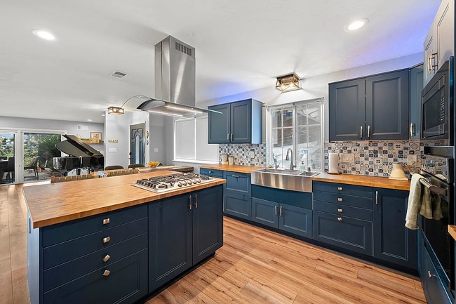 Photo - 4636 Panorama Dr