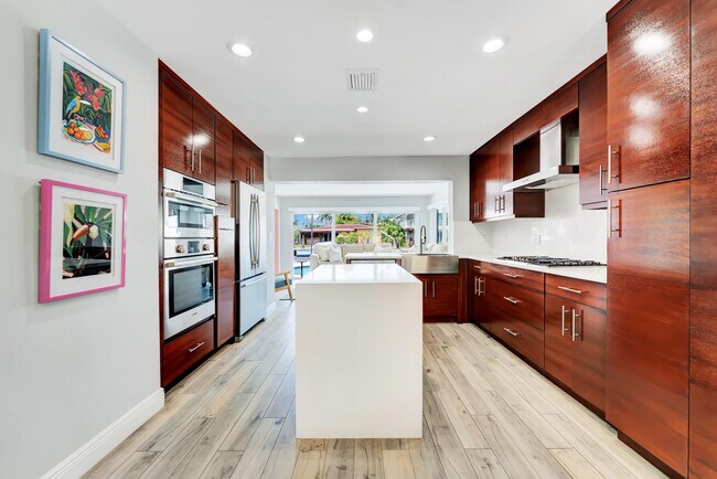 Photo - 2291 SE 15th St