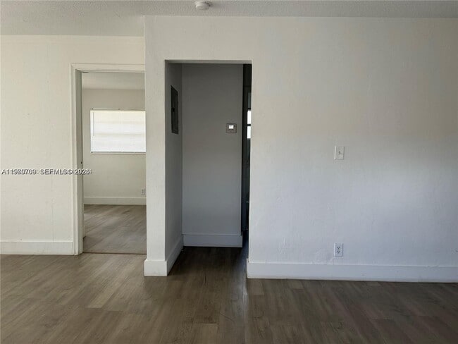 Photo - 916 SW 10th St Unit 1-3