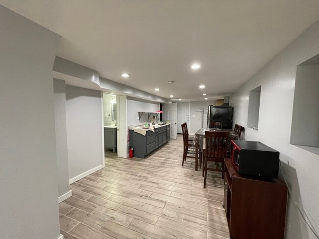 Photo - 2254 S Albany Ave Unit Basement