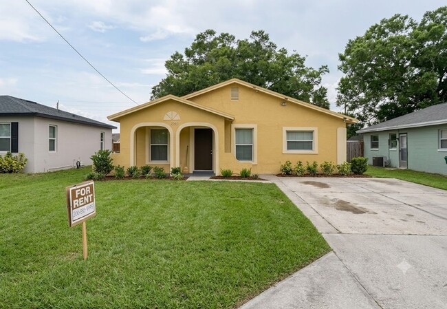 Building Photo - 2040 Dixie Ave