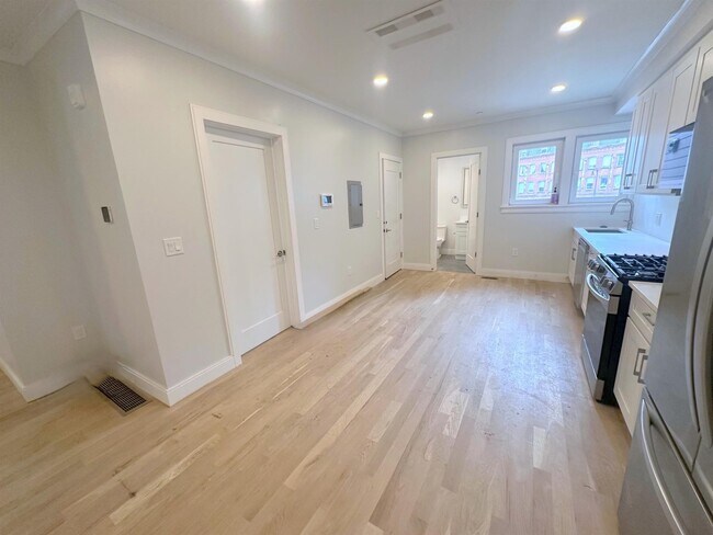 Photo - 37 Gore St Unit 1