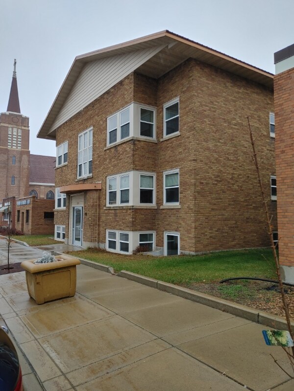 Photo - 220 4th St NE Unit A