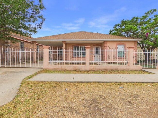 Building Photo - Nice 3 bedroom Duplex Rental