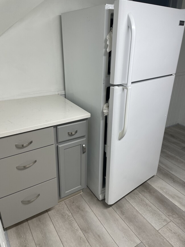 Photo - 76 Benham St Unit Second and third floor