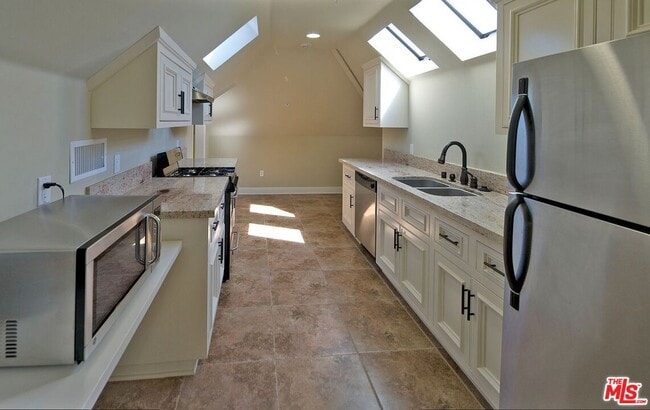 Photo - 2646 Ellendale Pl Unit 2646