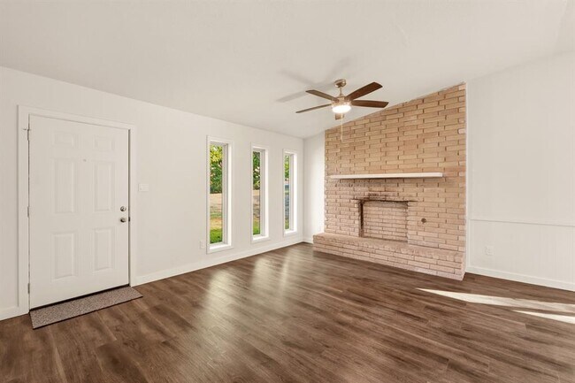 Photo - 2507 Biggs Dr