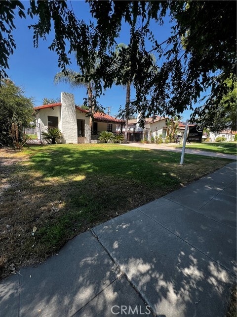 484 W 25th St
