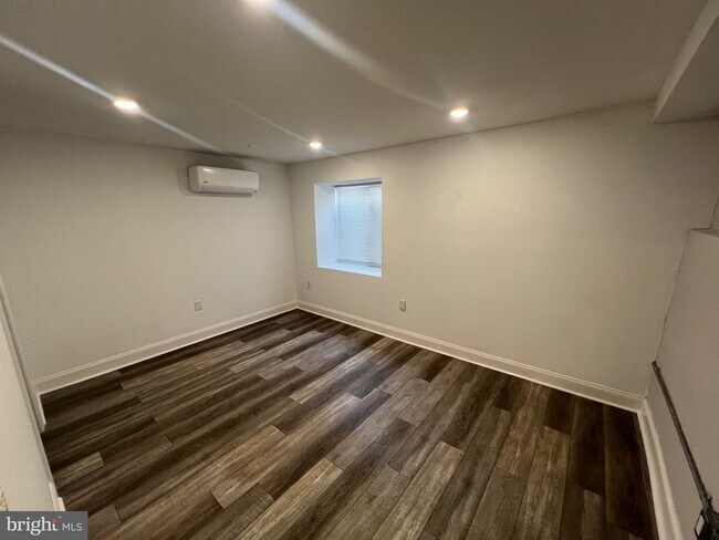 Photo - 3228 W Diamond St