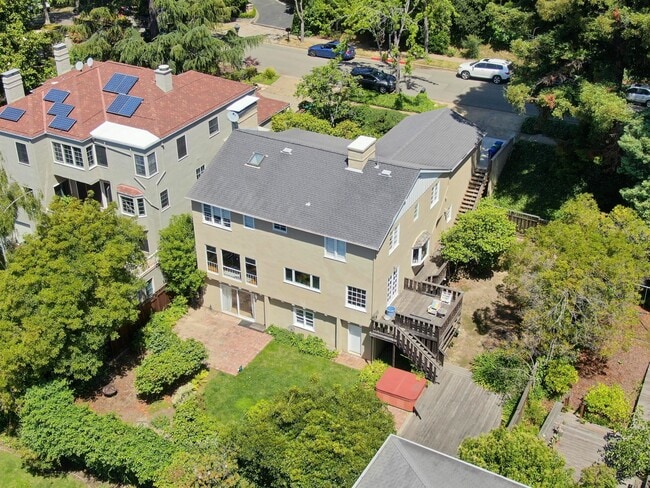 Photo - 25 Selborne Dr