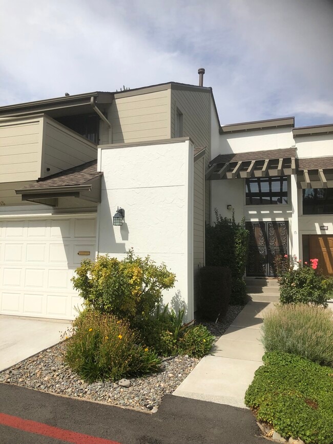 Building Photo - 315 Lorraine Ct Rental