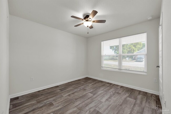 Photo - 5557 Galahad Trl