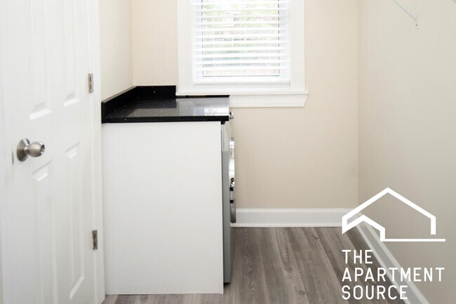 Photo - 646 W Roscoe St Unidad 1N