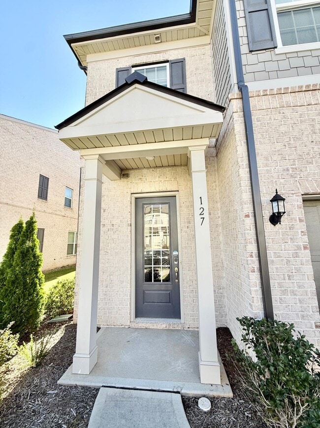 Photo - 127 Heathbrook Ln