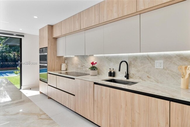 Photo - 4000 N Circle Dr