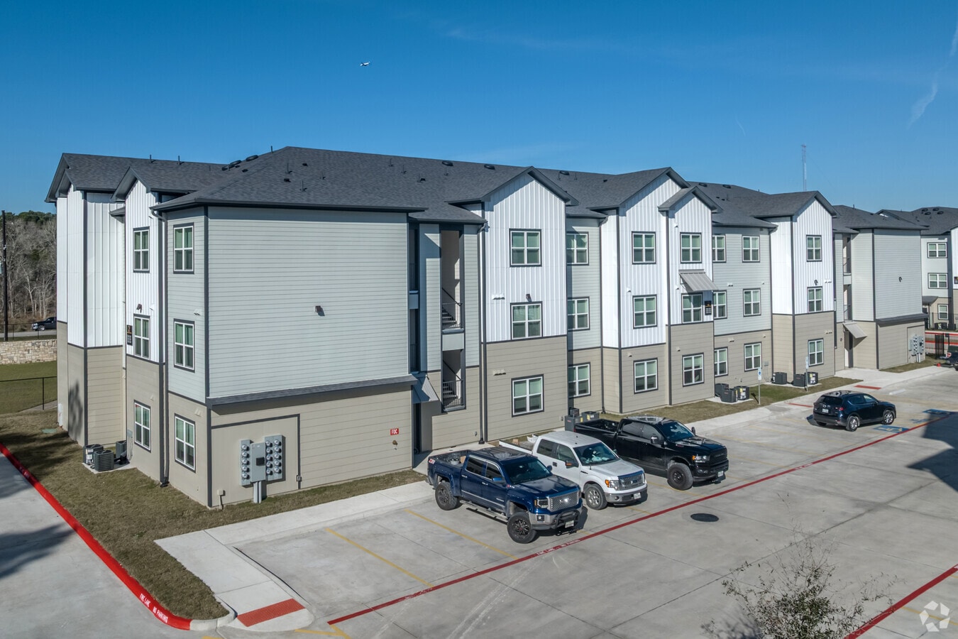 Primary Photo - Tapestry Woodland Hills