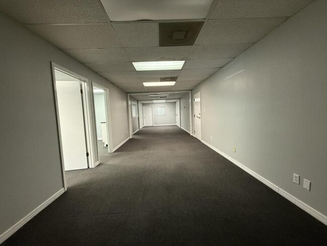 Building Photo - 4323 Division Street