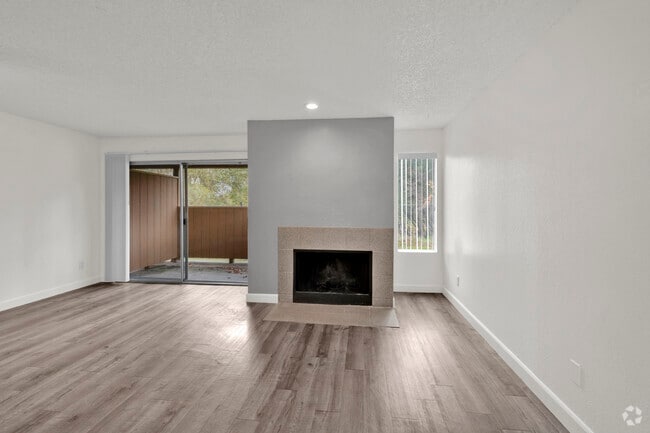 2BR, 1BA - 1000SF