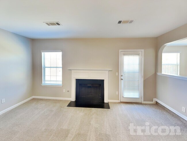 Photo - 684 Emporia Loop