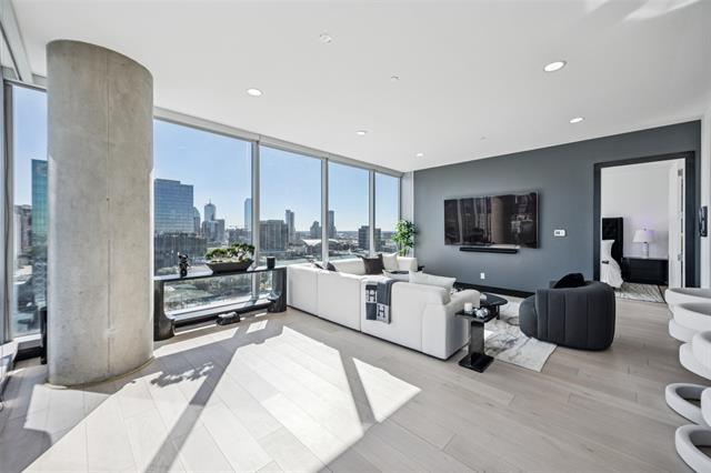 Photo - 3130 N Harwood St Unit 1606